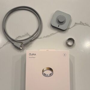 Oura Ring 4 Gold Size 8